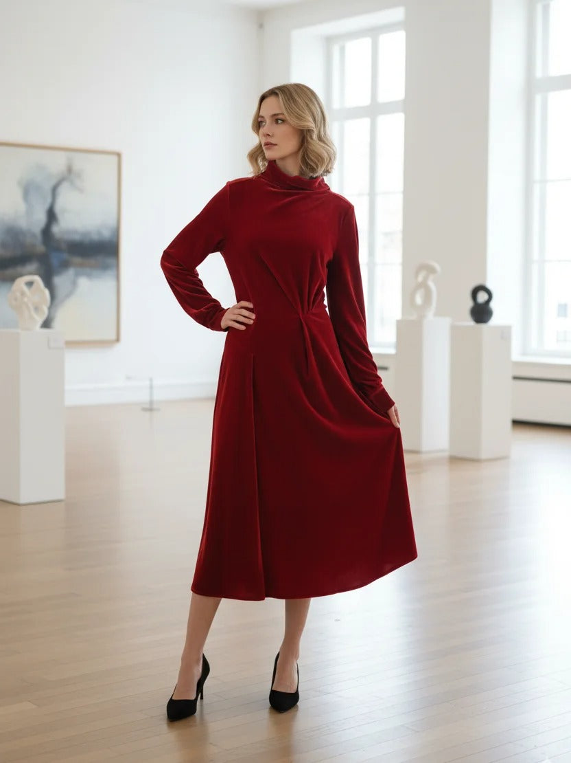 Robe midi rouge à manches longues avec drapé à la taille