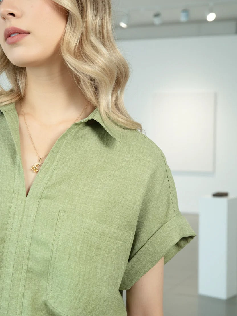 Robe chemise verte midi avec ceinture à nouer